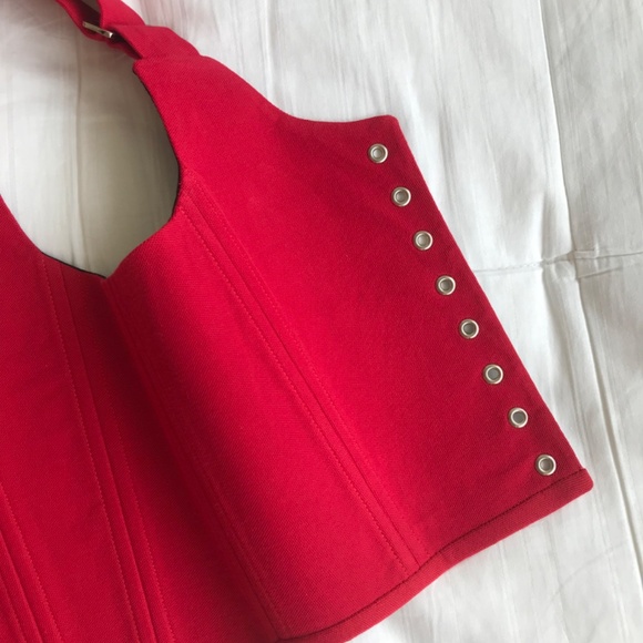 Corset - Picture 6 of 9